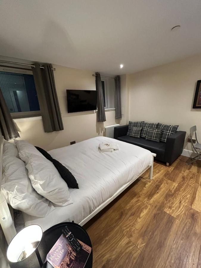 Modern Double Room With Sofa EDI Exterior foto